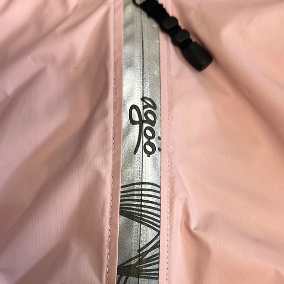 Agoo - Pink Hooded Raincoat with Full-Length Zipper - Picture 3 of 6